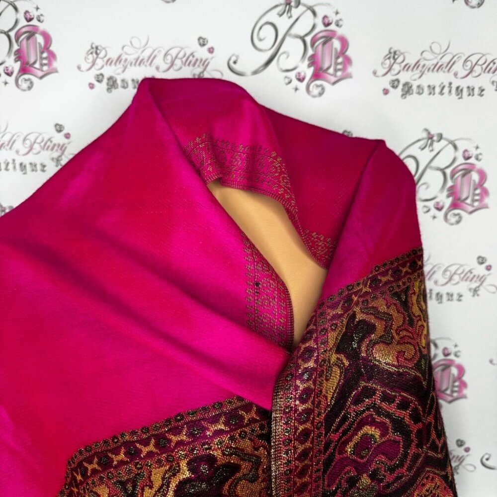 Scarf gold shimmer bright pink Elegant Paisley Shawl in Rich Pink and Gold - Picture 7 of 13